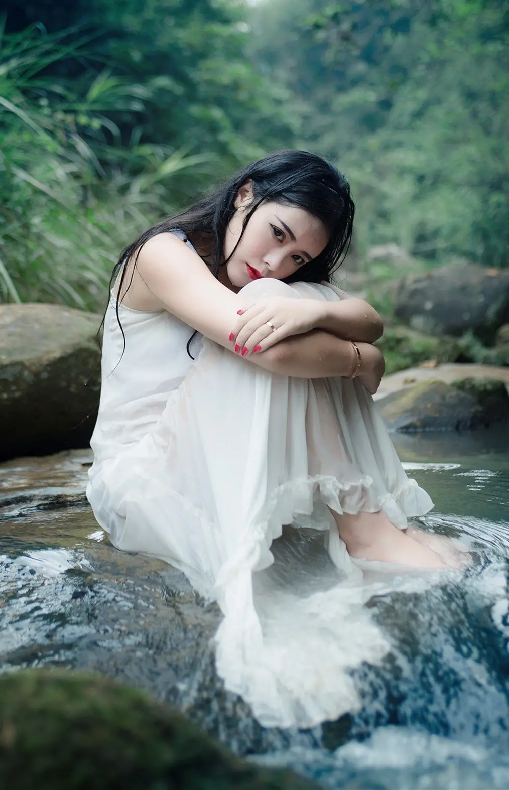 巴音郭楞郑州高端私人伴游小野梨子