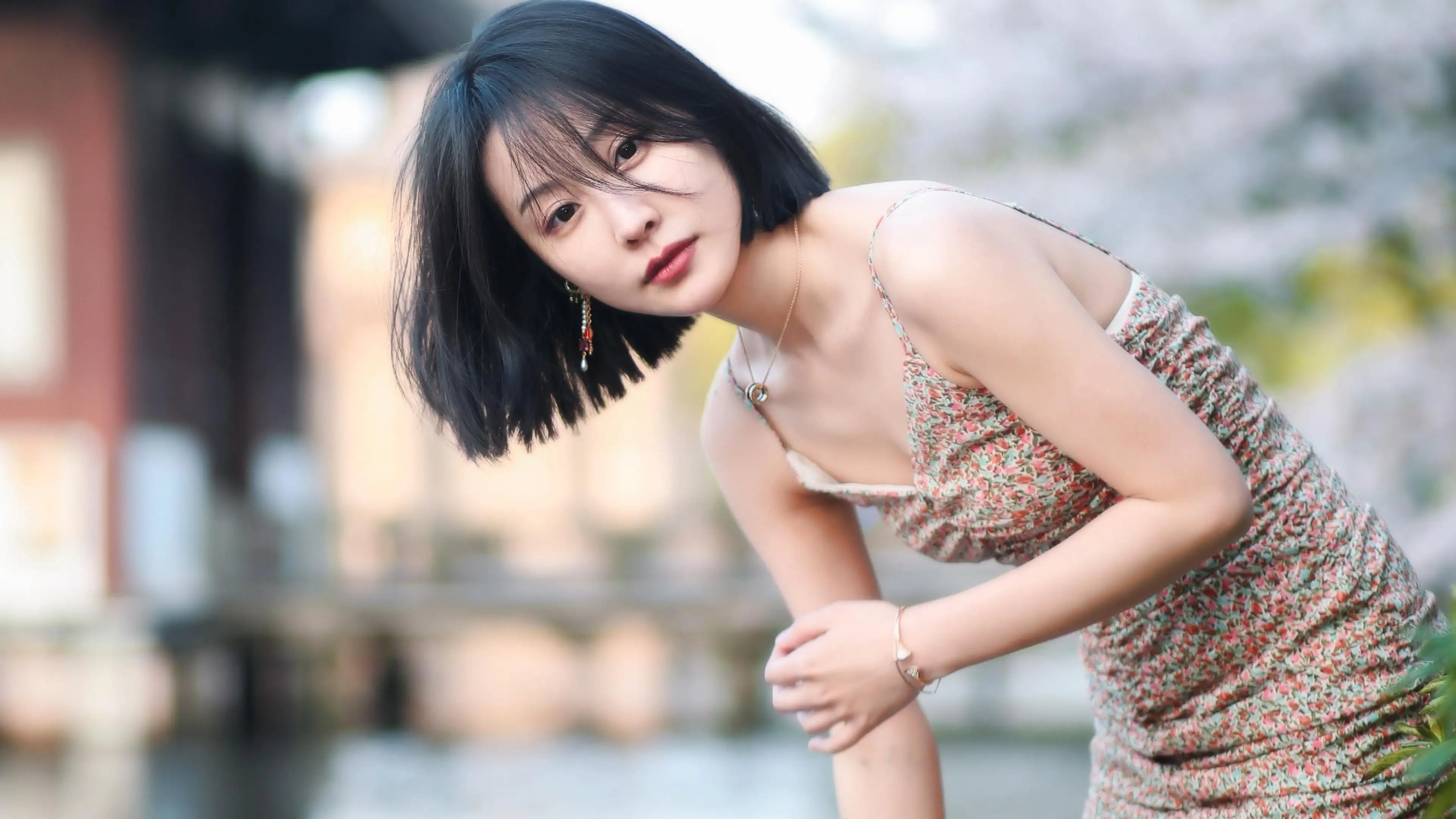 巴音郭楞成都伴游小姐姐雅美