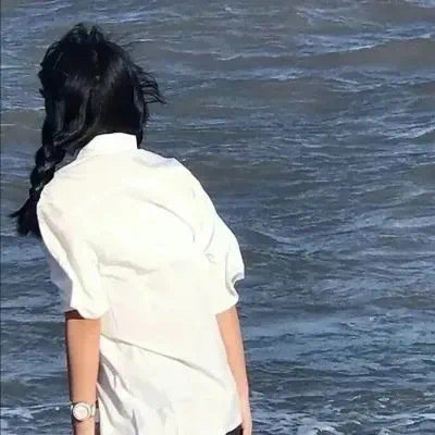巴音郭楞伴游女生武映颖的资料
