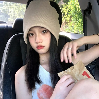 巴音郭楞伴游女生丛河灵的资料