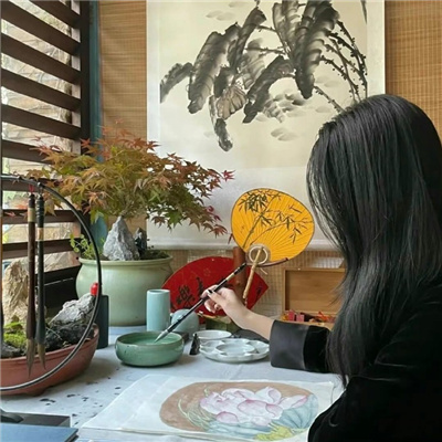 巴音郭楞伴游女生刀思若的资料